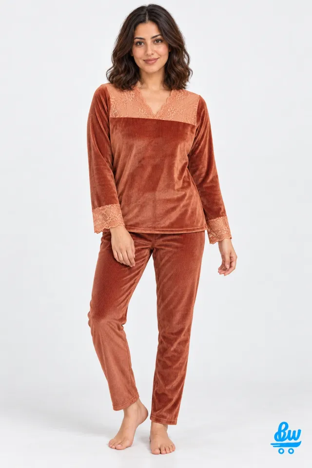 بيجامة Pineapple Home Wear حريمي شتوي قطيفة قطعتان - 3073